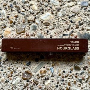 Hourglass Vanish Airbrush Concealer